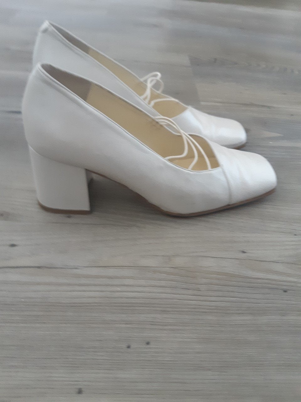 Trouwschoenen ivoorkleur maat 37, Kleding | Dames, Ophalen of Verzenden, Zo goed als nieuw, Overige kleuren, Schoenen