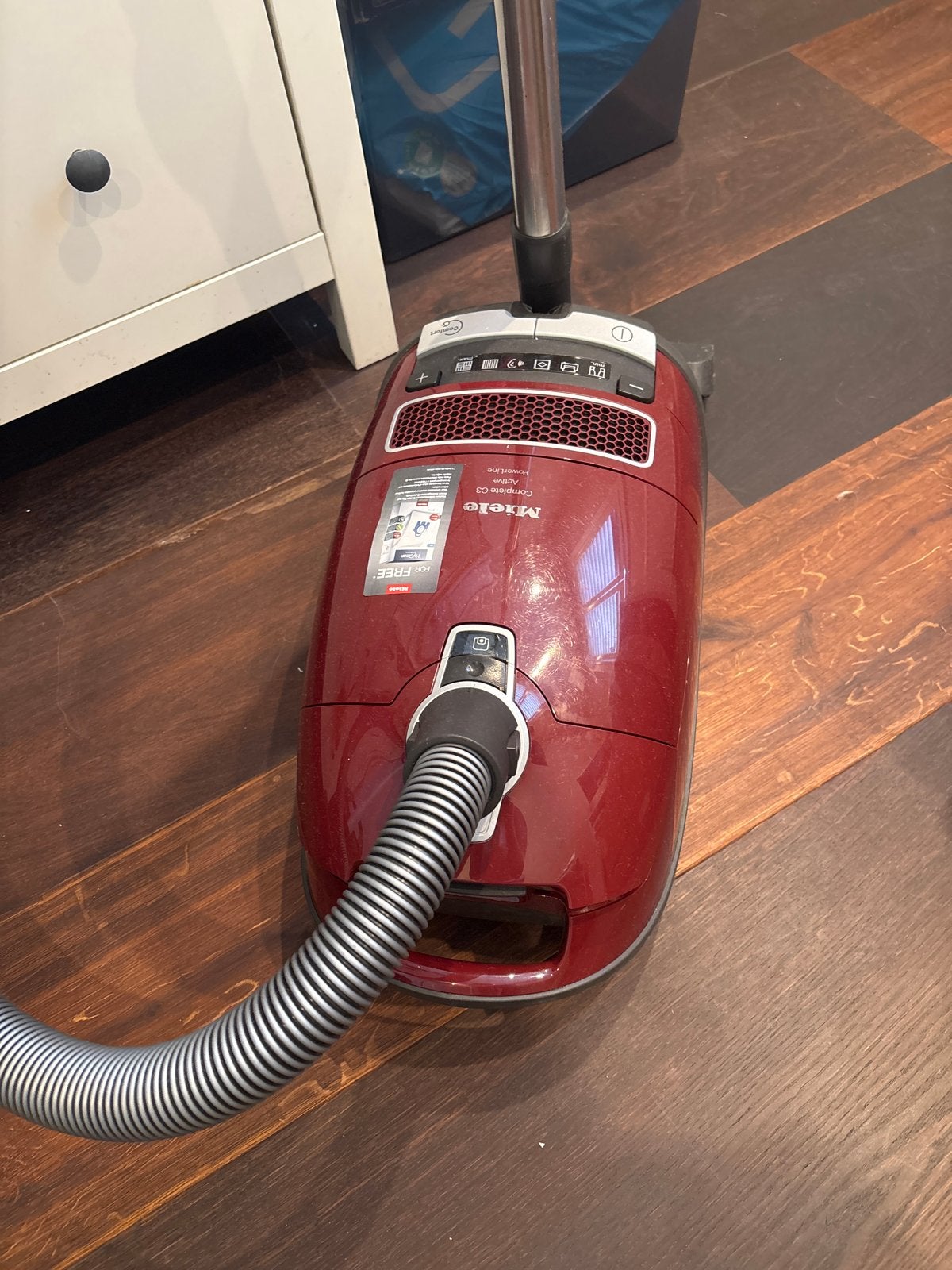 Miele stofzuiger defect - voor onderdelen, Miele, Niet werkend, Sledestofzuiger, Ophalen