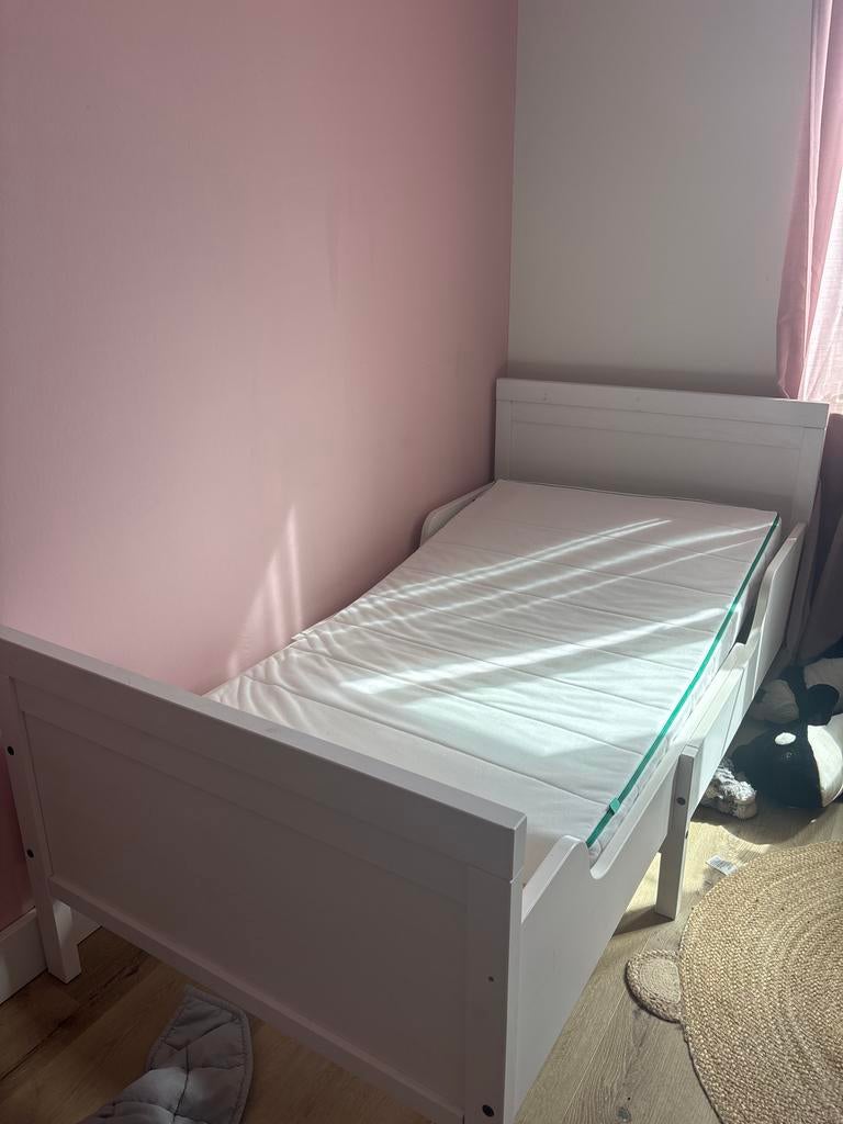 2x IKEA Sundvik meegroeibed wit met matras, Ophalen, Gebruikt, 70 tot 85 cm, Matras