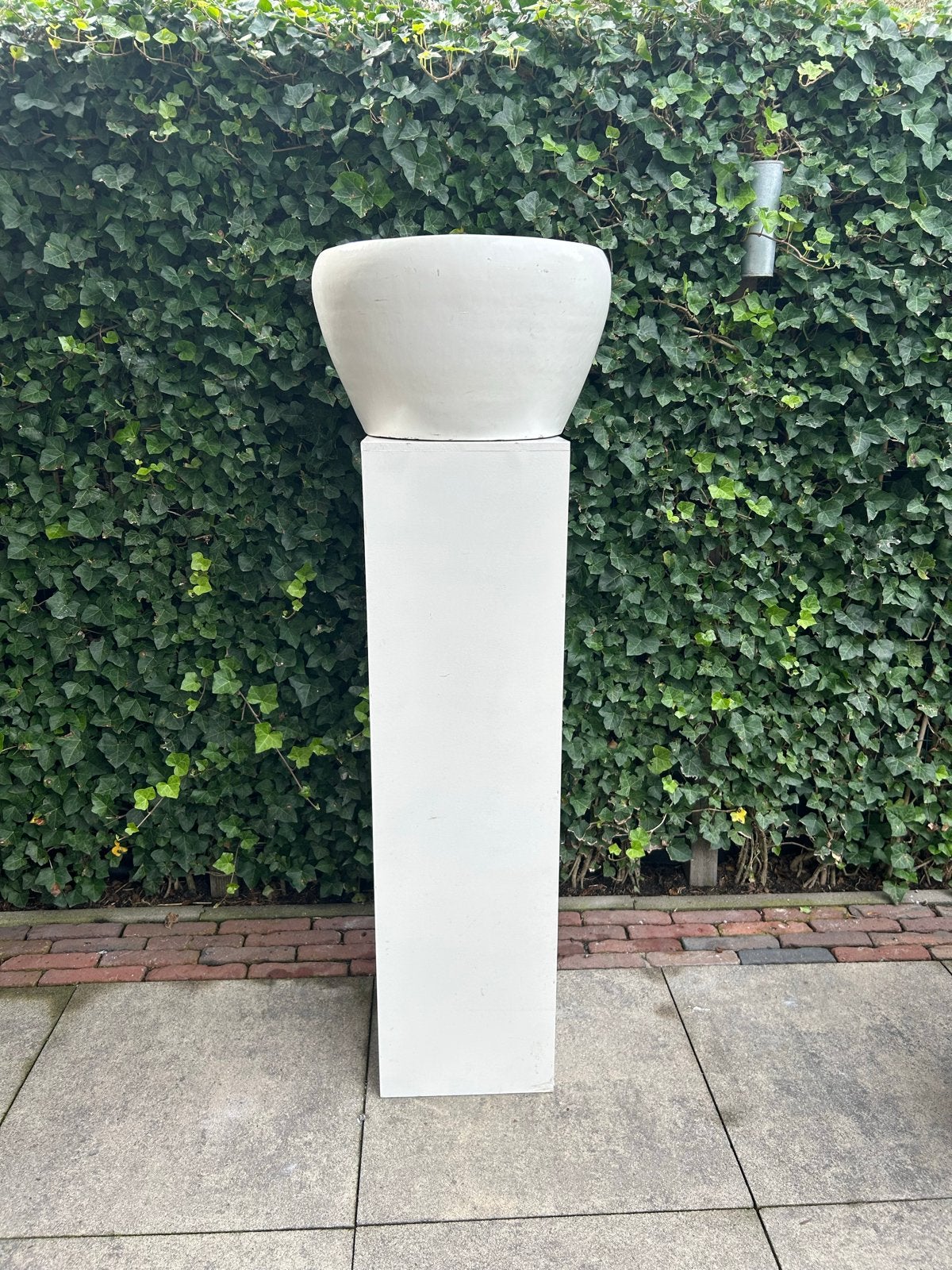 Gave eyecatcher grote pot op sokkel, Ophalen of Verzenden, Zo goed als nieuw