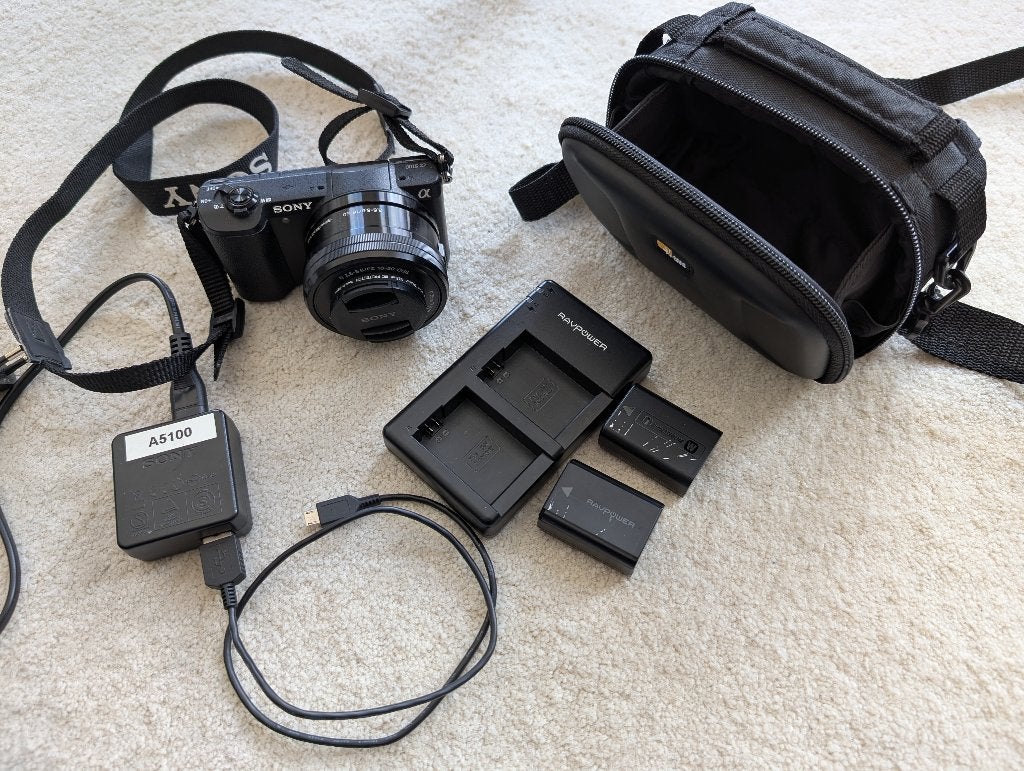 Sony Alpha A5100 met 16-50mm Lens, Tas, Batterien, SD-Kaart, Audio, Tv en Foto, Fotocamera's Digitaal, Ingebouwde flitser, Ophalen of Verzenden
