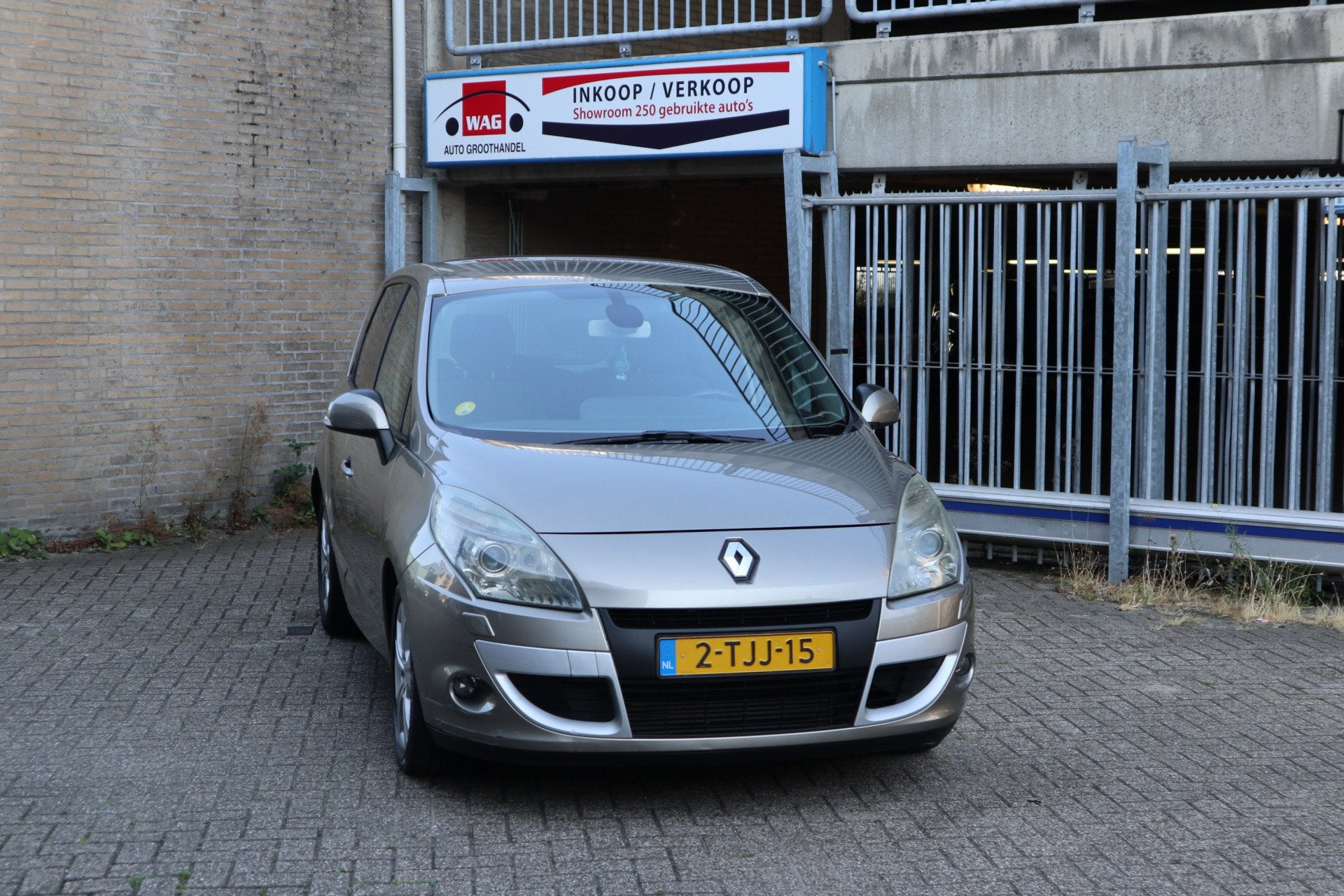 Renault Scénic 2.0 dCi Tech Line (bj 2009, automaat), Auto's, Euro 5, 4 cilinders, 150 pk, Beige
