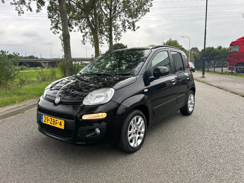 Fiat Panda Twinair 85 LOUNGE 2012 NIEUWE APK, Auto's, Voorwielaandrijving, Dealer onderhouden, Stof, 40 €/maand