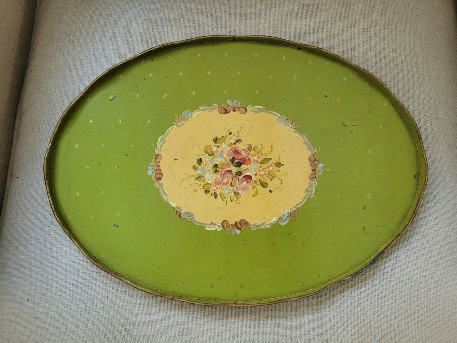 Groen vintage houten dienblad beschilderd met bloemmotief, Ophalen of Verzenden, Zo goed als nieuw, Dienblad, Afneembaar