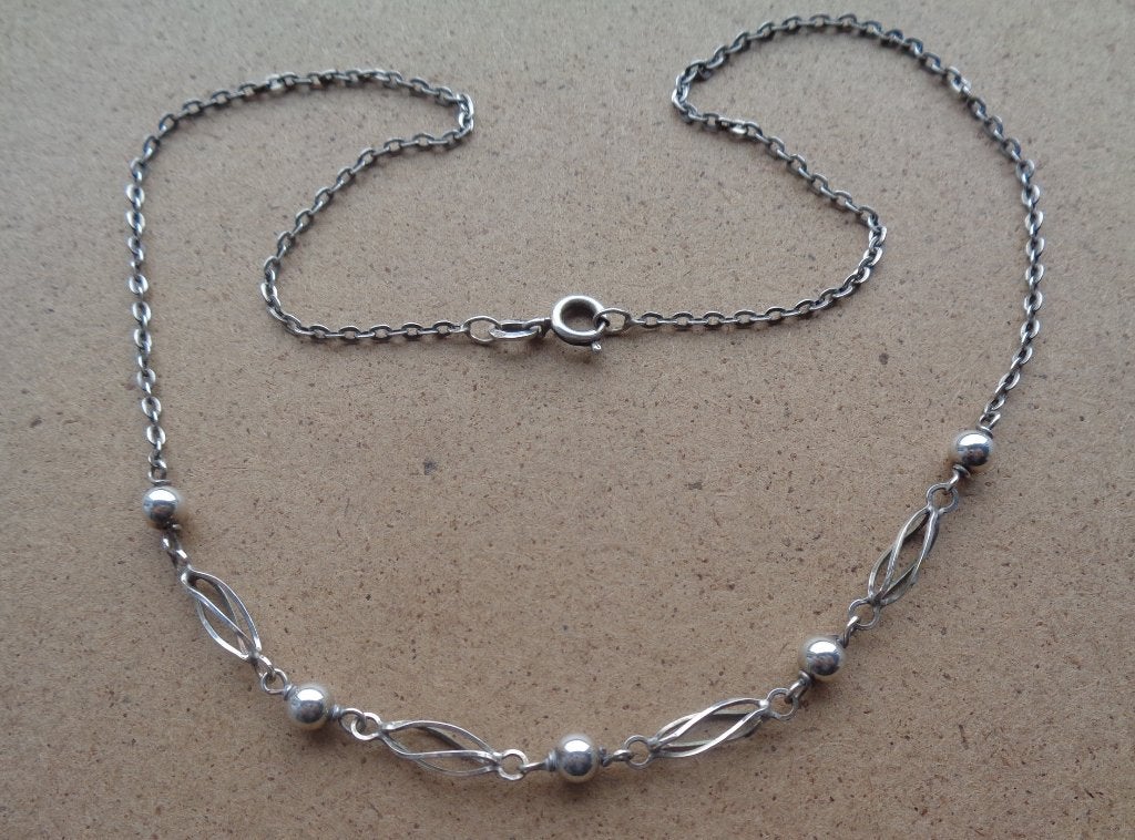 zilveren ketting met open schakels en bolletjes [400], Ophalen of Verzenden, Zo goed als nieuw, Zilver, Zilver