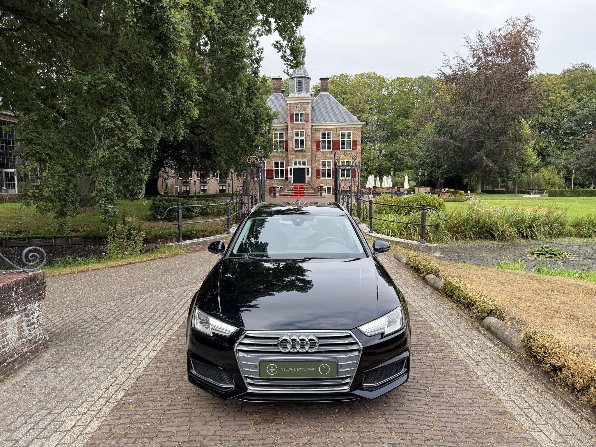 Audi A4 Avant 40 TFSI S edition | 190 PK | PDC | Navi | Spor, Gebruikt, 1984 cc, Zwart, 1510 kg