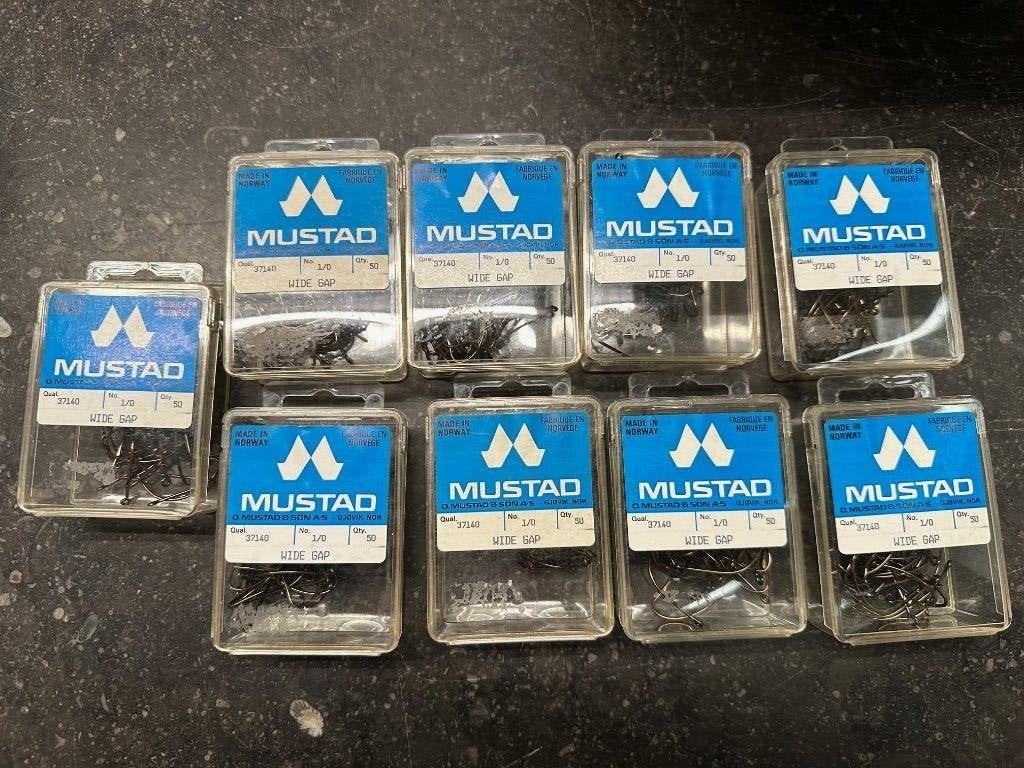 9 doosjes Mustad Wide Gap vishaken 1/0, Haak, Onbekend, Nieuw, Mustad