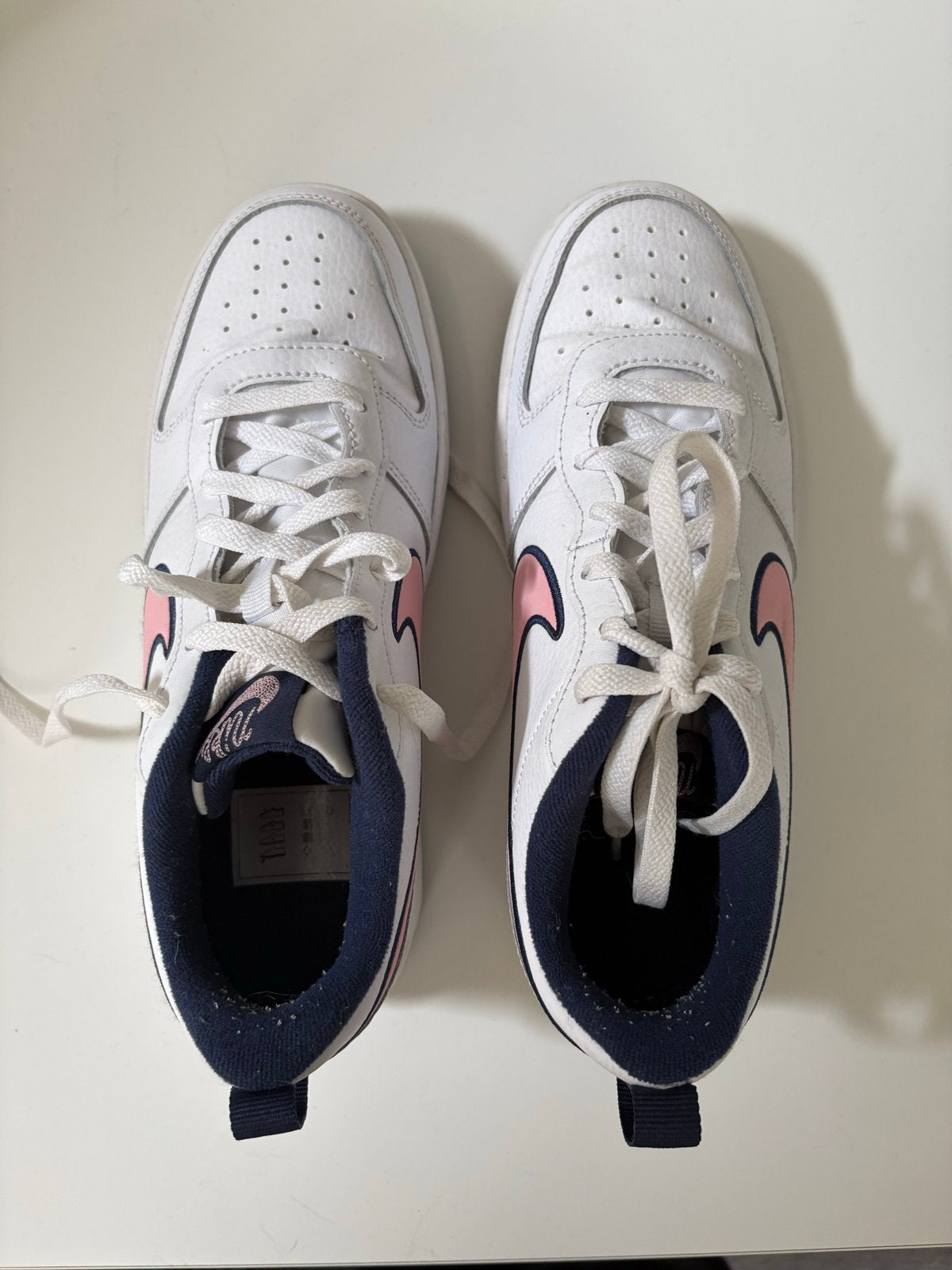 Nike Court Borough Low 2 Sneakers 39 - Wit met roze accenten, Wit, Ophalen of Verzenden, Sneakers of Gympen, Zo goed als nieuw