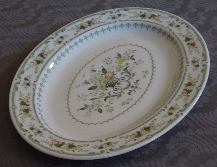 Nr RR171: 1 Ovale Royal Doulton Provincale presenteerschaal, Ophalen of Verzenden
