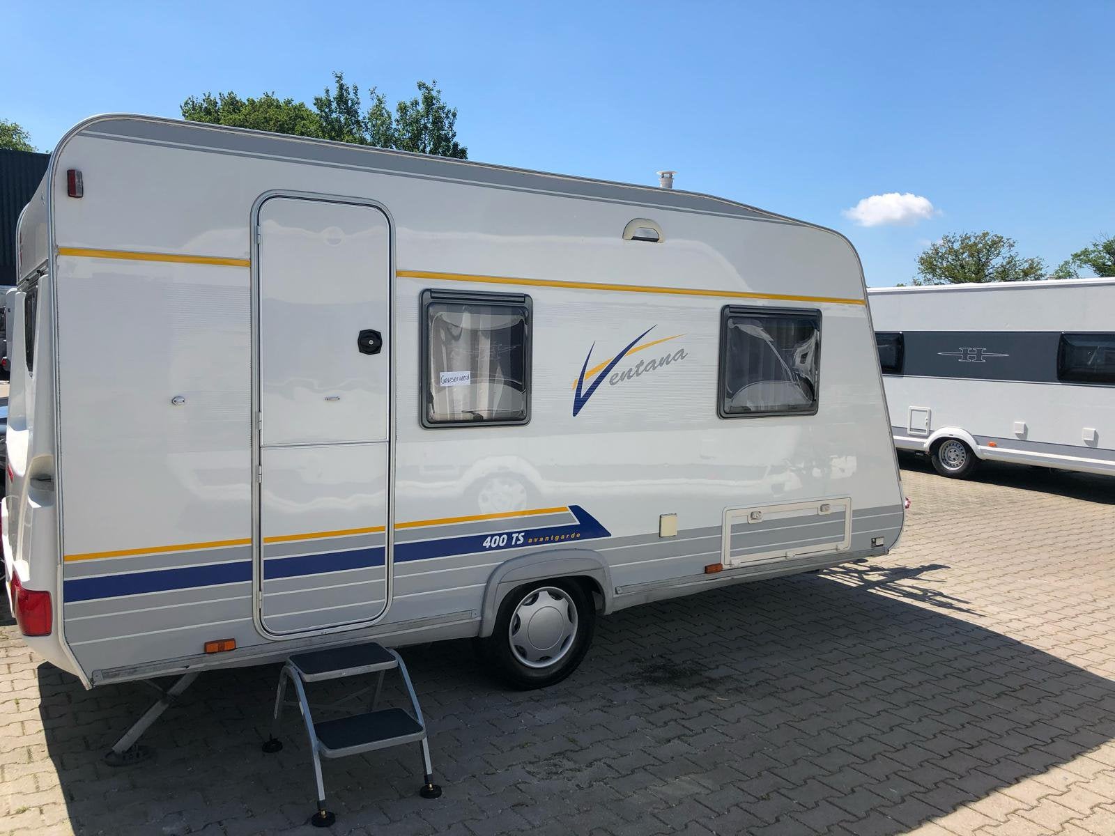 Bürstner Ventana 400 TS incl voortent, Vast bed, Treinzit, 750 - 1000 kg, Particulier