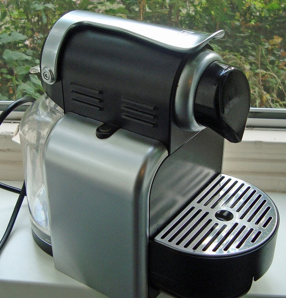 Nespresso Magimix Essenza, Ophalen, Afneembaar waterreservoir, Koffiemachine, Zo goed als nieuw