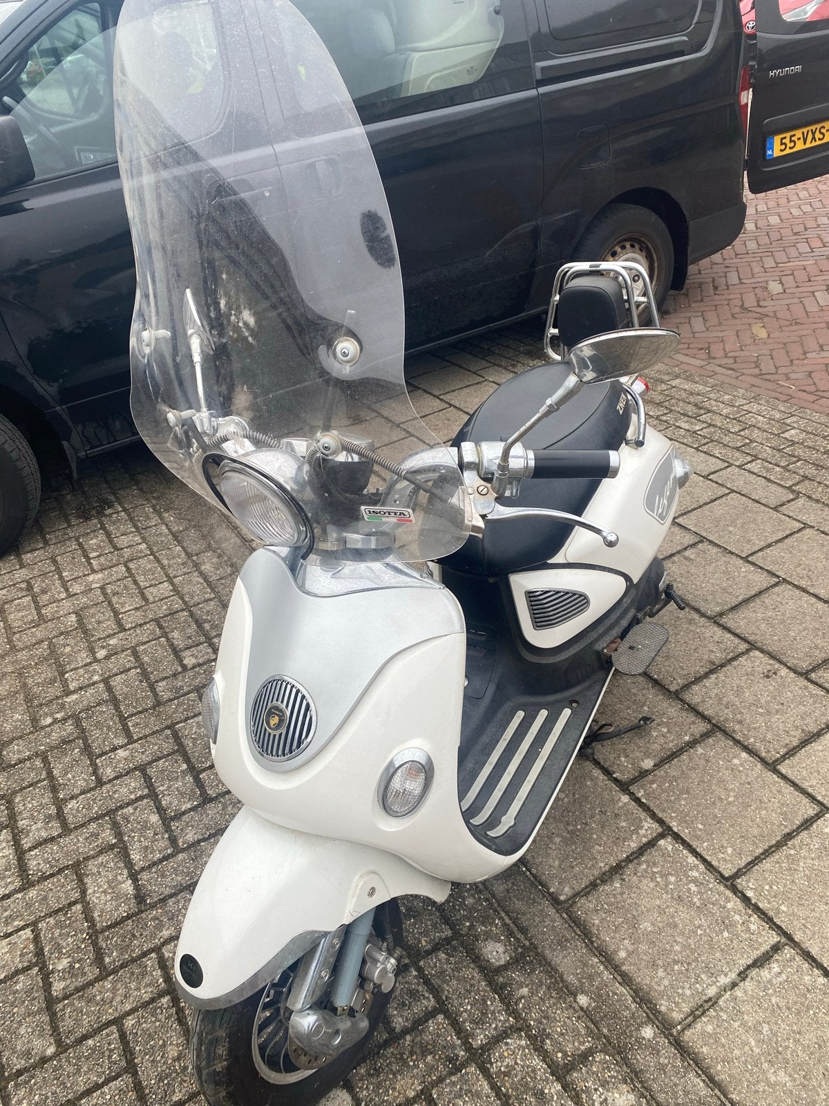 Znen Legend Snor Scooter - Klaar voor de zomer!, Ophalen of Verzenden, Gebruikt, Benzine