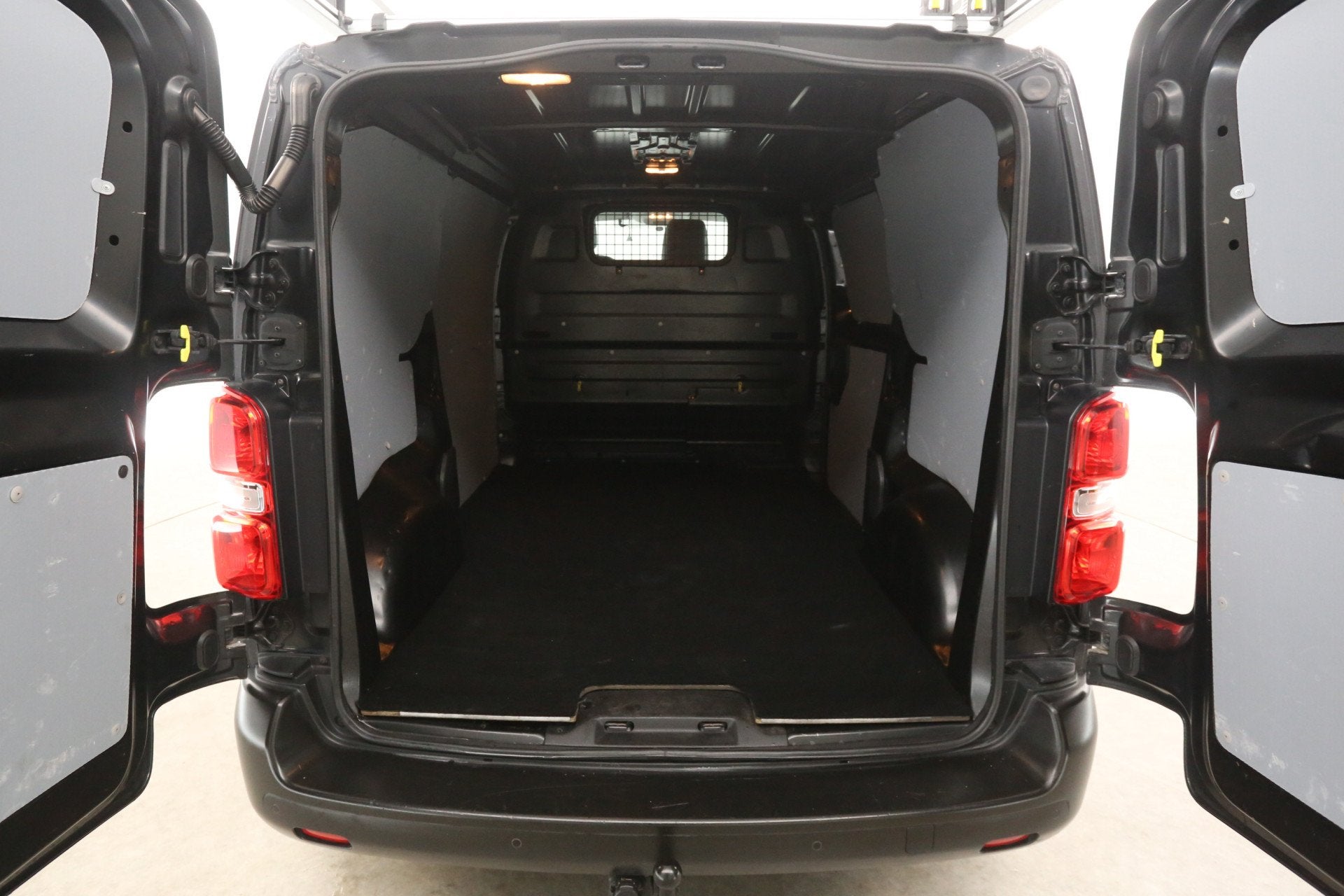 Toyota ProAce 1.6 D-4D L2H1 | Airco | Cruise | 3 Zits | Impe, Auto's, Voorwielaandrijving, Euro 6, 4 cilinders, Verwarmde buitenspiegels