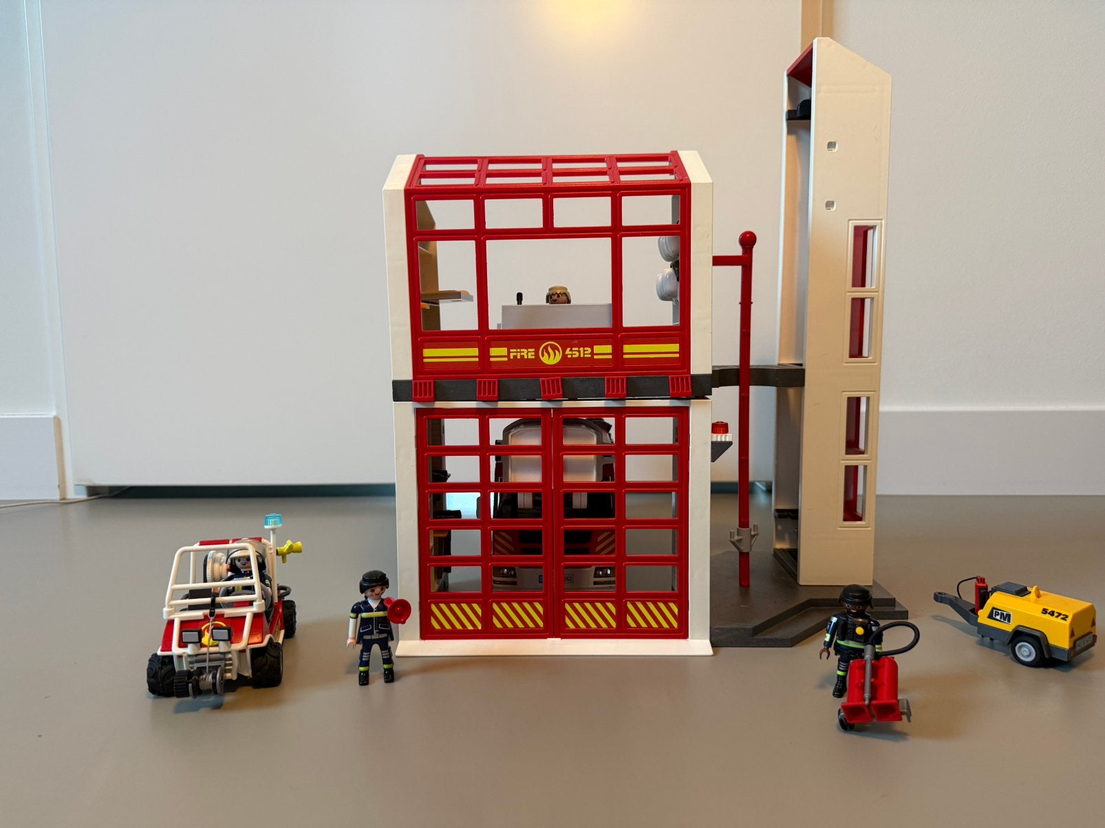 Playmobil Brandweerkazerne + Brandweerwagen + Brandweerbuggy, Ophalen of Verzenden, Gebruikt, City action, Complete set