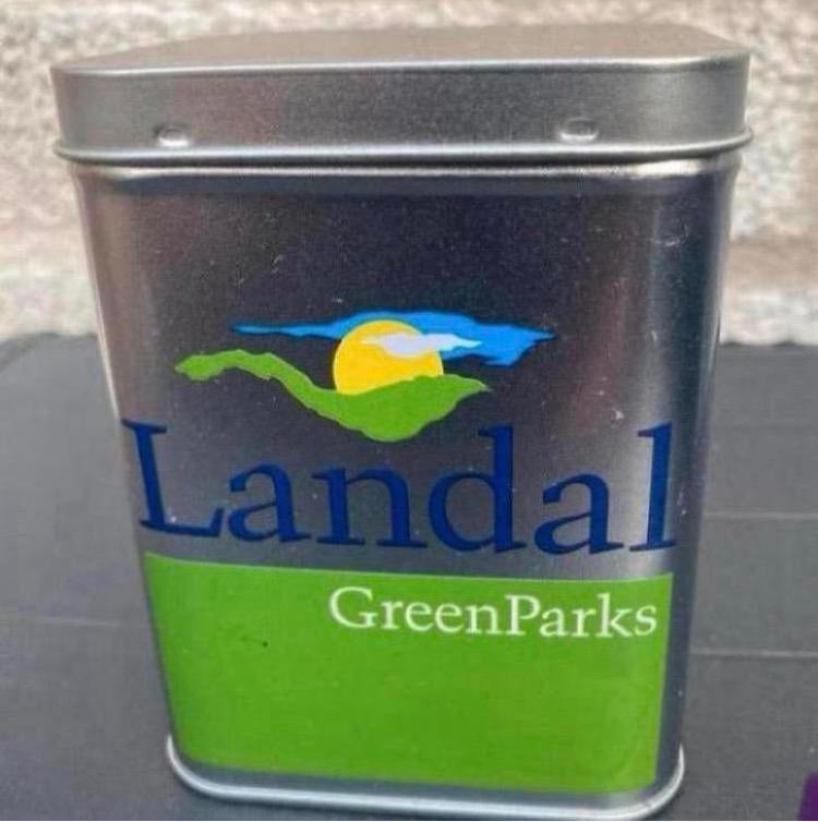 Vierkant blikje van Landal GreenParks. Afm.11x9x9 cm., Ophalen of Verzenden, Zo goed als nieuw, Overige, Overige merken