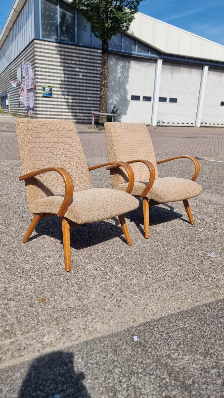 vintage fauteuils mid century  125 per stuk, Huis en Inrichting, Stoelen, Gebruikt, Twee, Bruin, ,