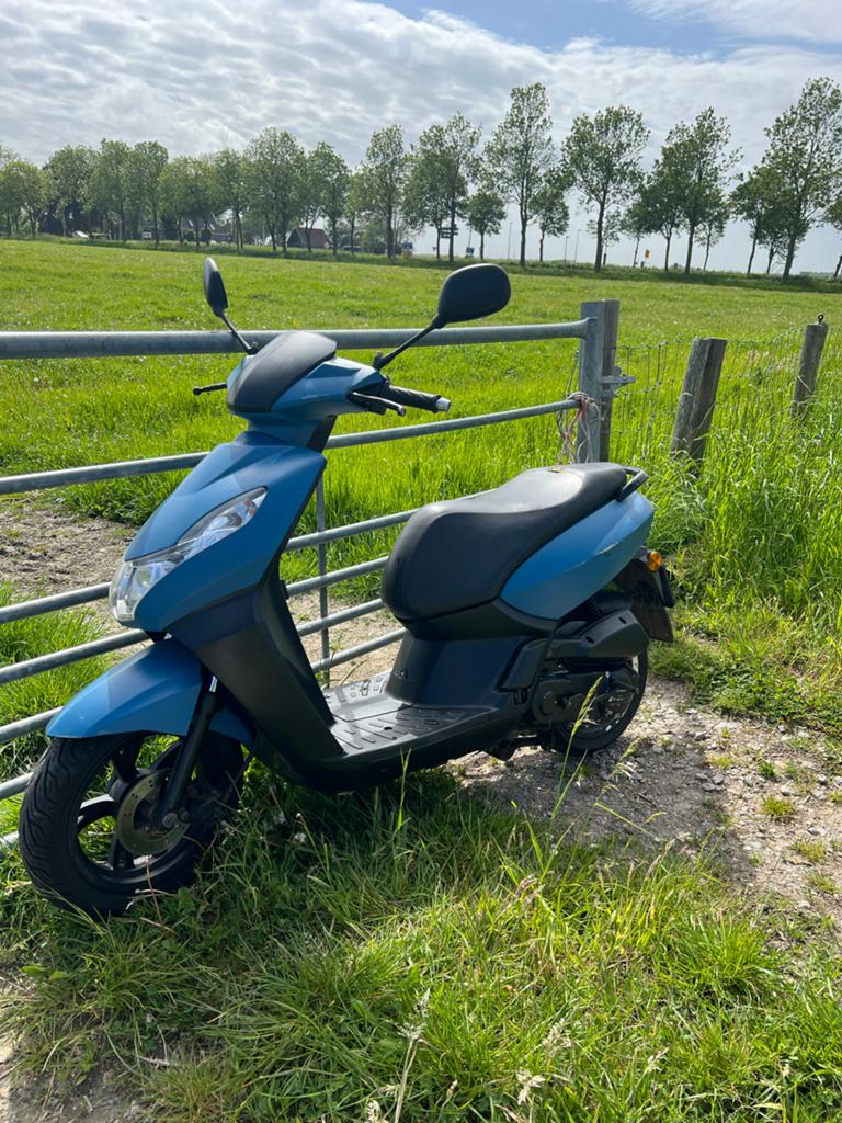 Peugeot Kisbee 2017 - Knipperlicht defect, standaard kapot, Ophalen, Gebruikt, Benzine, Peugeot