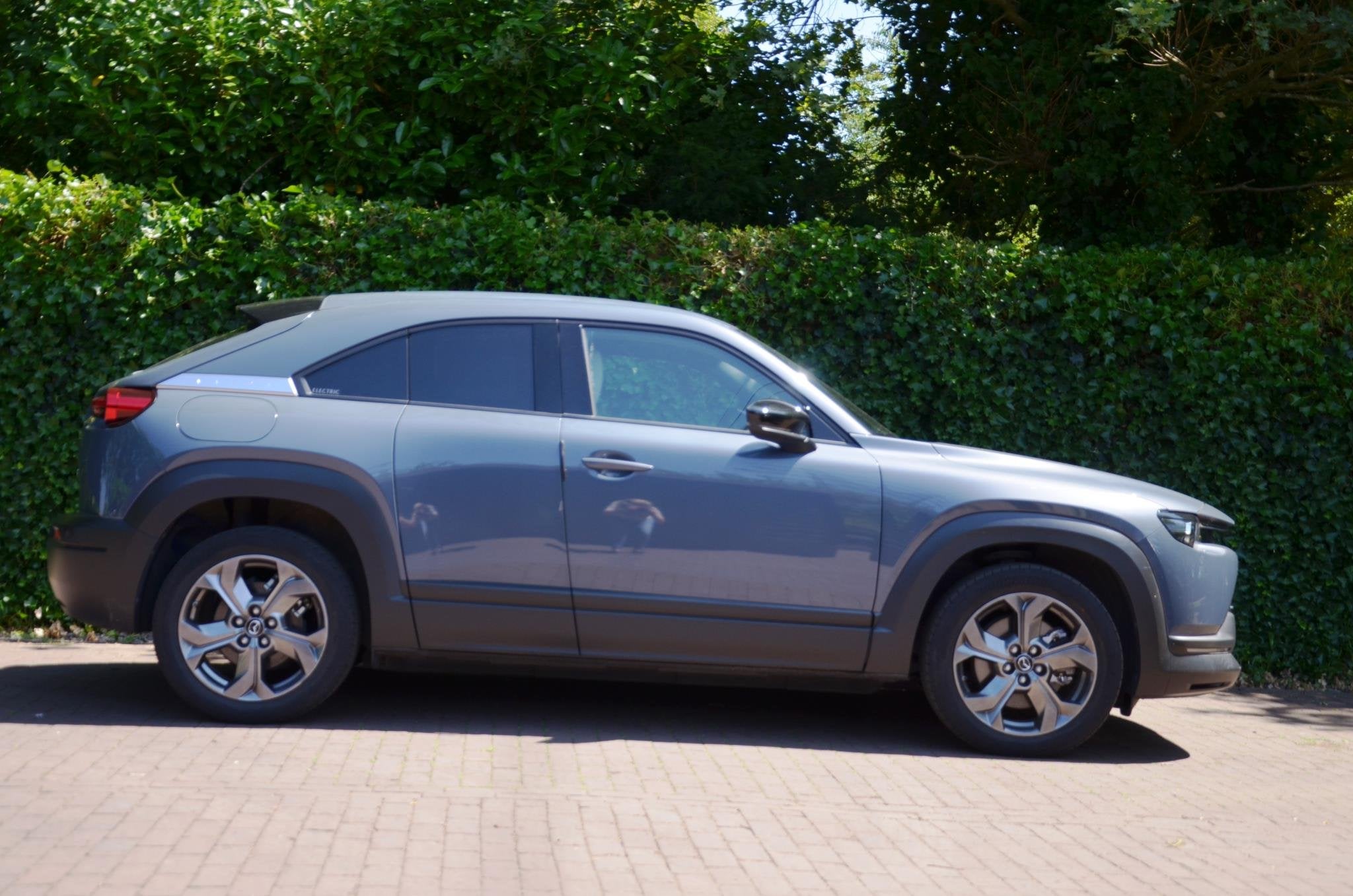 Mazda MX-30 e-SkyActiv 145 First Edition 36 kWh Mazda MX-30, Auto's, Mazda, 145 pk, Stof, Gebruikt, Automatische klimaatregeling