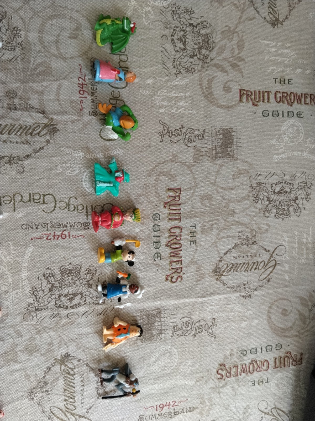 Diverse Disney en reclame figuurtjes (o.a. Mickey Mouse), Verzamelen, Ophalen of Verzenden