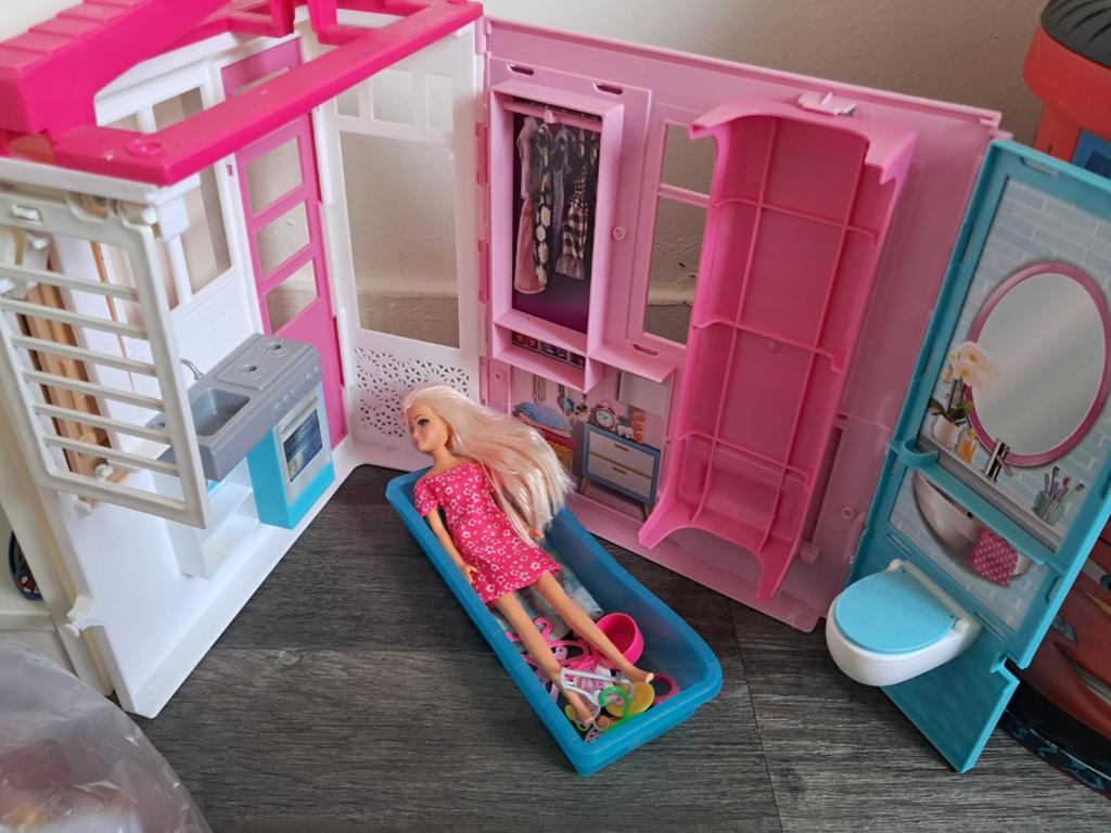 Barbie Huis met Barbiepop en Accessoires, Ophalen, Gebruikt, Barbie
