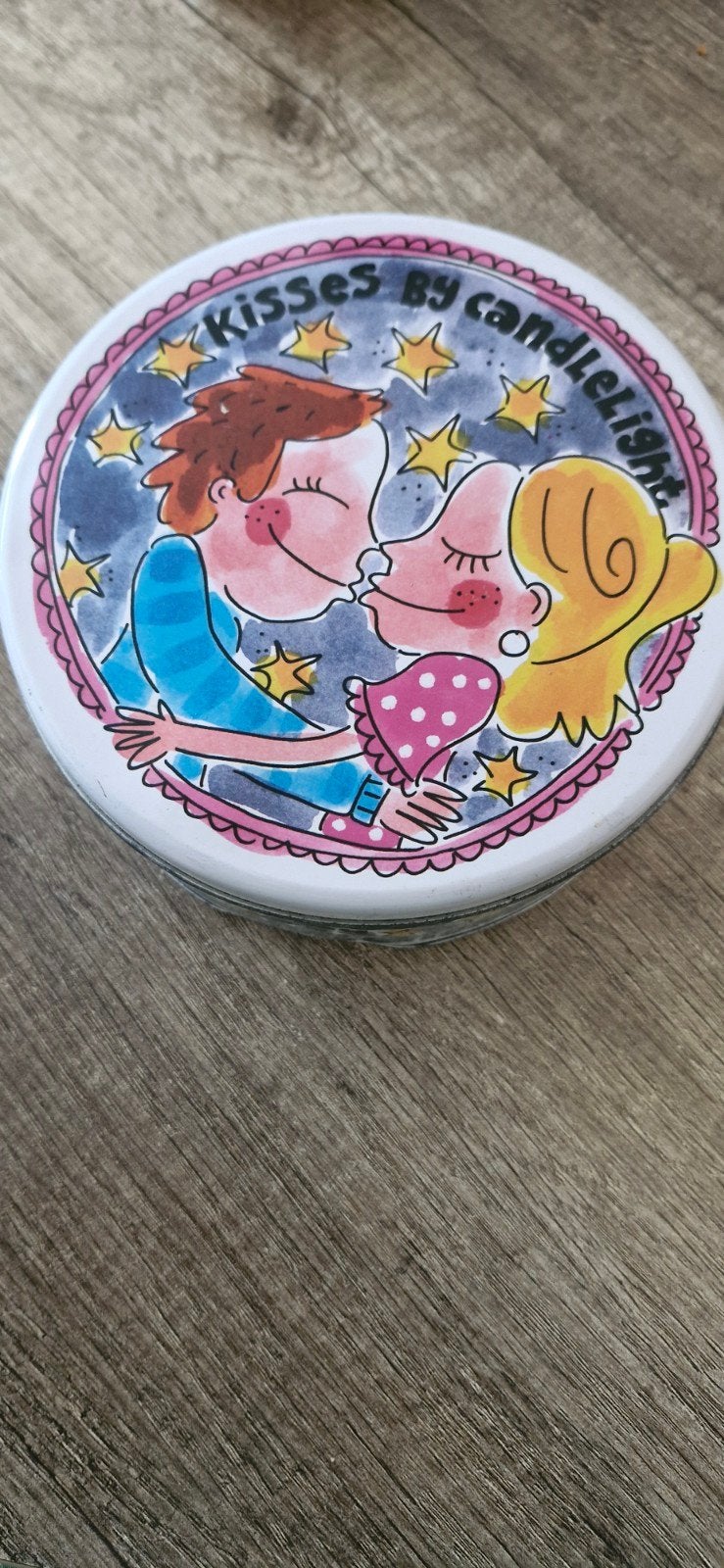 Blond Amsterdam Kisses by Candlelight Kaars in blik, Gebruikt, Meerkleurig, Overige merken, Was