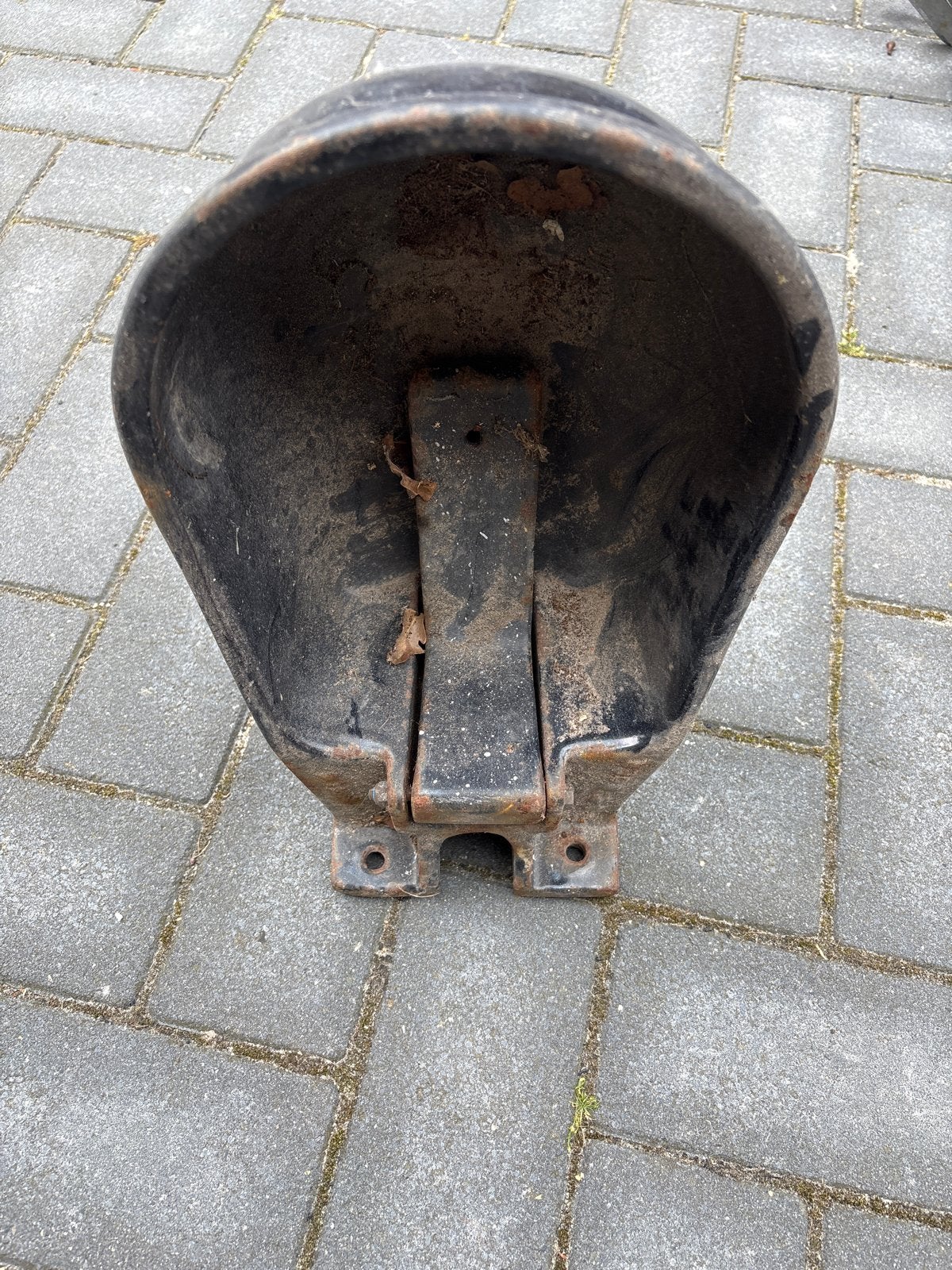 Oud veedrink bakje, Ophalen, Gebruikt