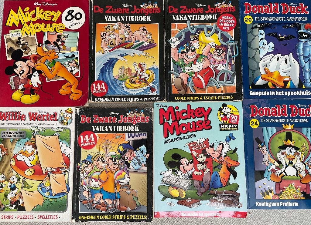 Pakket Donald Duck (5x pocket, 5x vakantieboek, 12x special), Gelezen, Ophalen of Verzenden, Donald Duck, Meerdere stripboeken