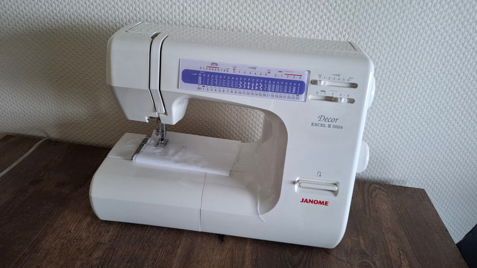 Janome DE5024 Naaimachine - Decor Excel II, Hobby en Vrije tijd, Naaimachines en Toebehoren, Ophalen, Gebruikt, Naaimachine, Janome
