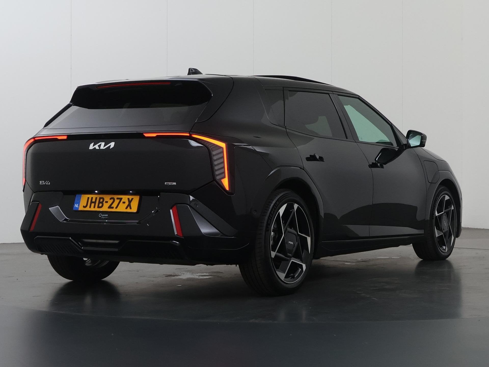Kia EV4 GT-PlusLine 81.4 kWh | Stoelventilatie | Head-up dis, Auto's, 81 kWh, Zwart, Parkeerassistent, 33 min