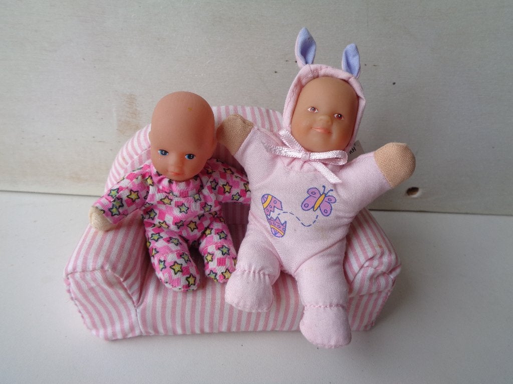 Mini Baby Born bankje met 2 popjes., Ophalen of Verzenden, Zo goed als nieuw, Babypop