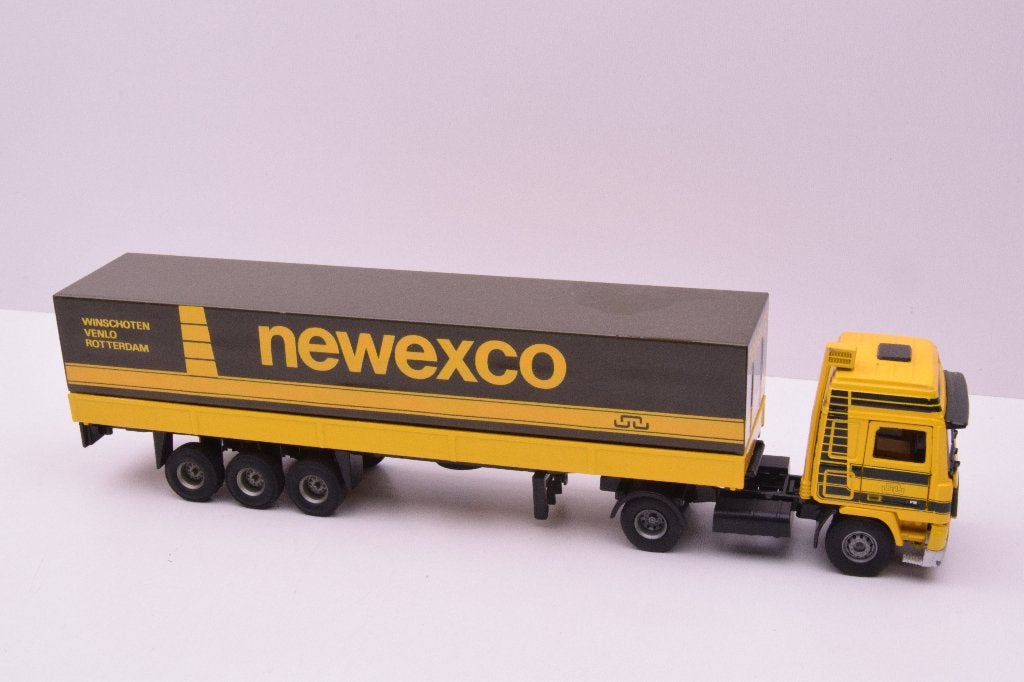 Volvo F12 globetrotter  '' Newexco Winschoten ''  Tekno, Ophalen of Verzenden, Zo goed als nieuw, Bus of Vrachtwagen, Tekno