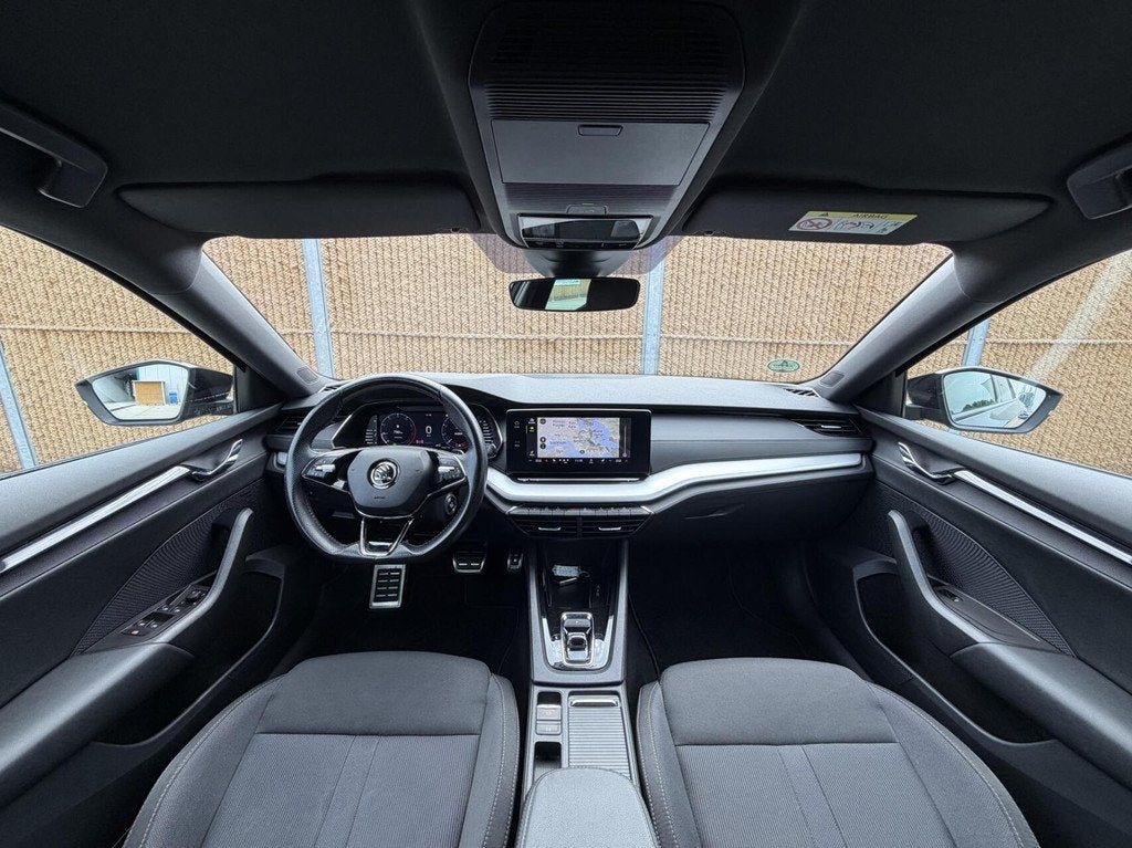 Skoda Octavia Combi 1.0 e-TSI Sport Business Automaat | LED, 1263 kg, Gebruikt, Zwart, Origineel Nederlands