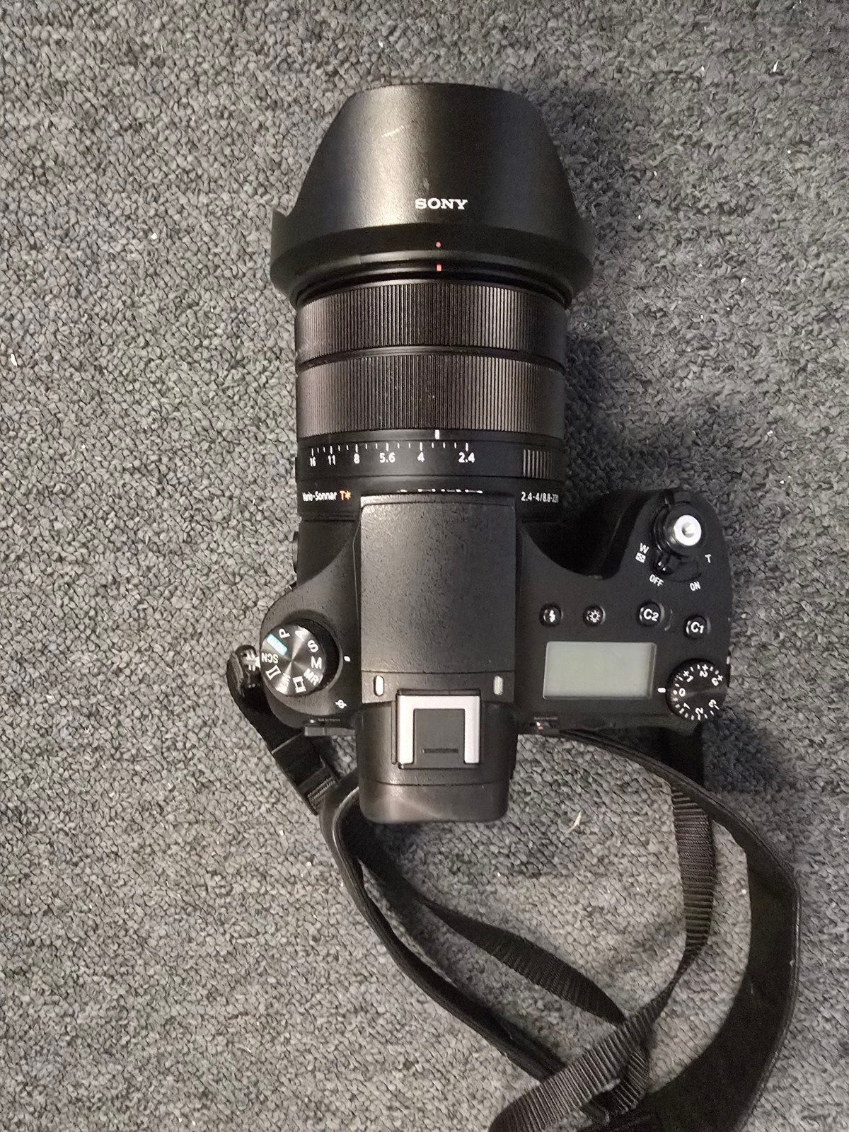 Sony Cyber-shot RX10M4 + extra accu en oplader, Audio, Tv en Foto, Lensdop, Ingebouwde flitser, Ophalen of Verzenden, Zo goed als nieuw