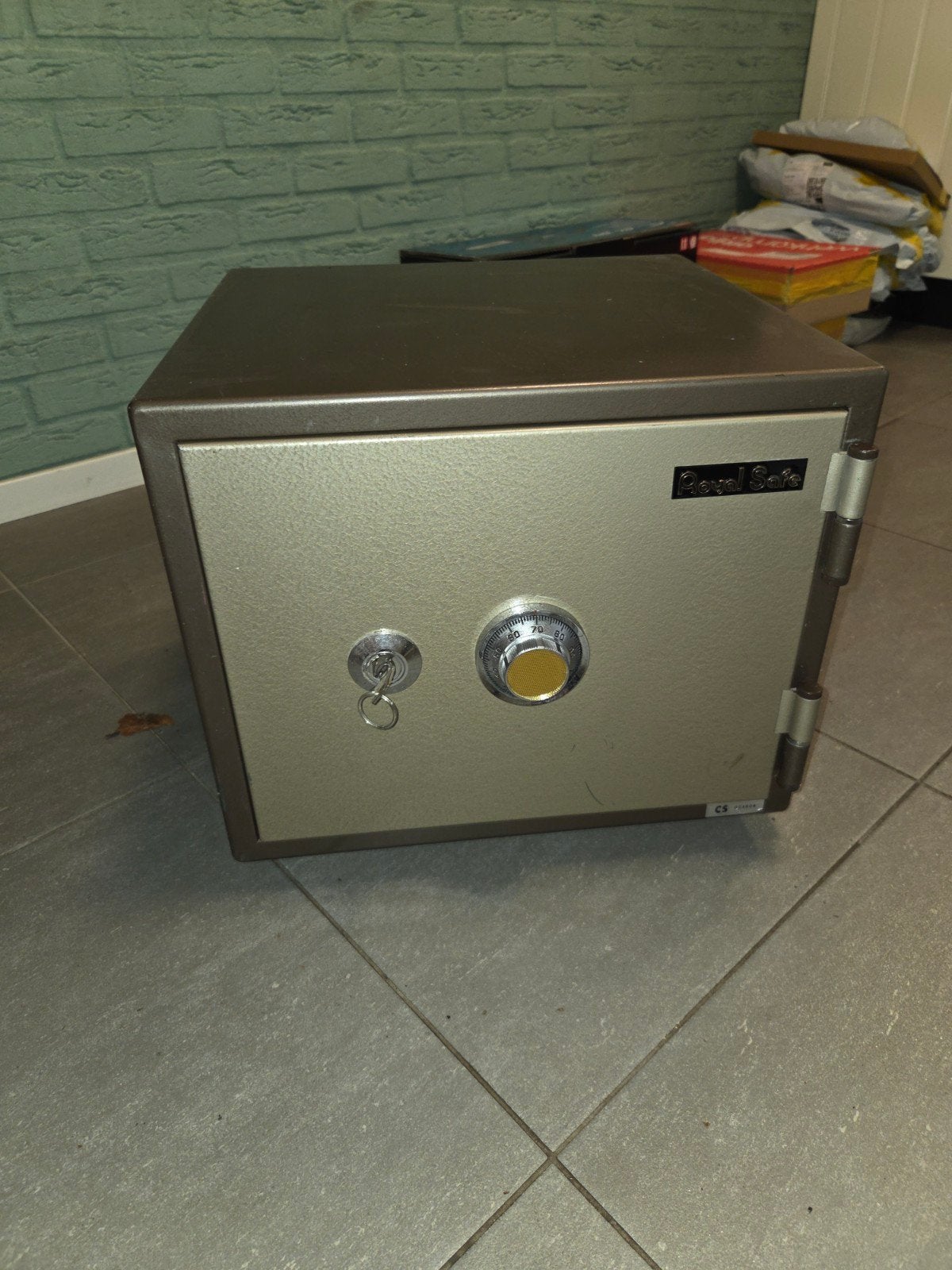 Royal Safe Kluis met Sleutel en Cijferslot, Ophalen, Gebruikt, Brandkast