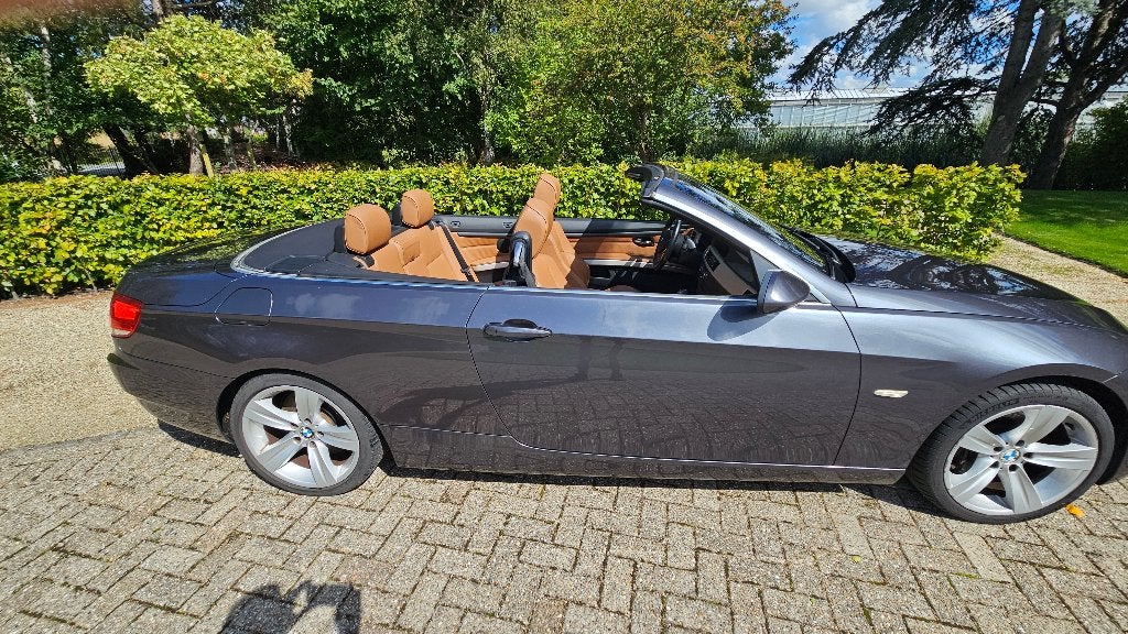 BMW 3-Serie 3.0 I 335 Cabrio AUT 2008 Grijs, Auto's, Automaat, Achterwielaandrijving, Cabriolet, 4 stoelen