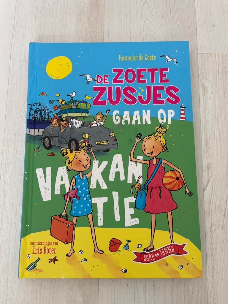 De Zoete Zusjes Gaan Op Vakantie - Hanneke de Zoete, Boeken, Ophalen of Verzenden, Zo goed als nieuw, Fictie algemeen
