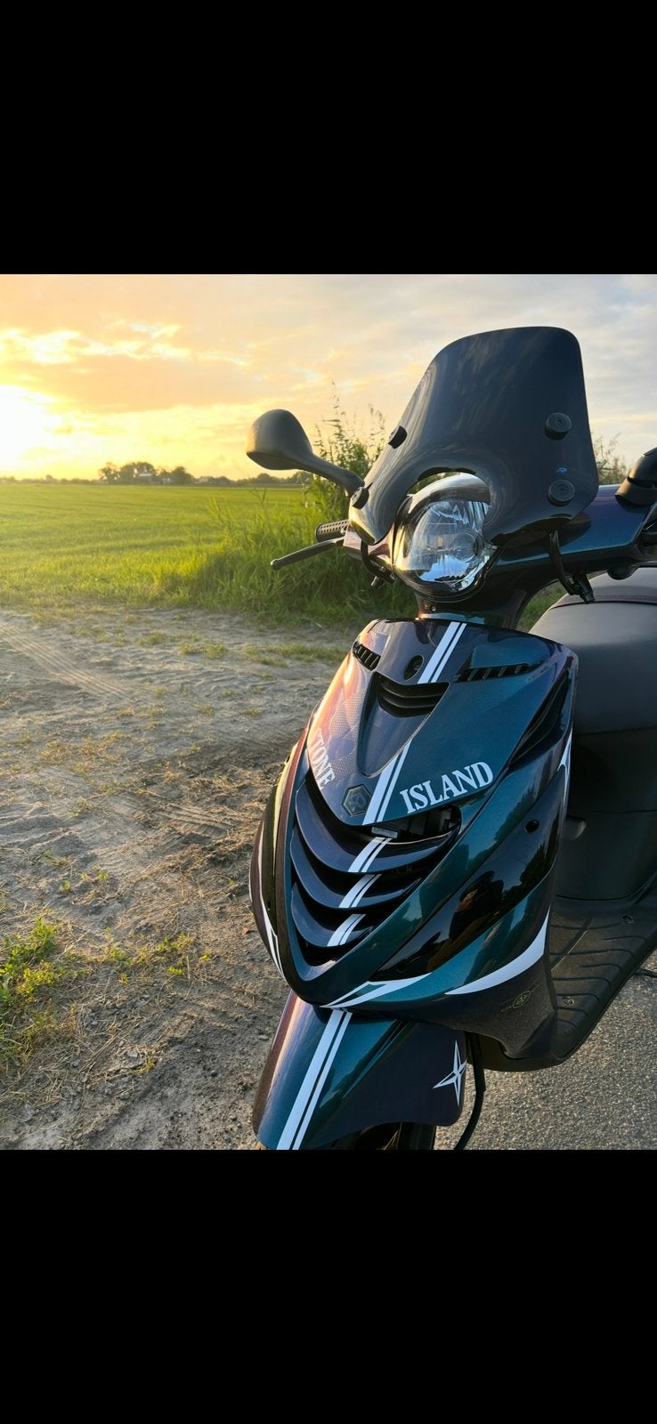 Stone island SP kappen set, Fietsen en Brommers, Scooters | Piaggio, Zo goed als nieuw, Zip, Benzine, Ophalen