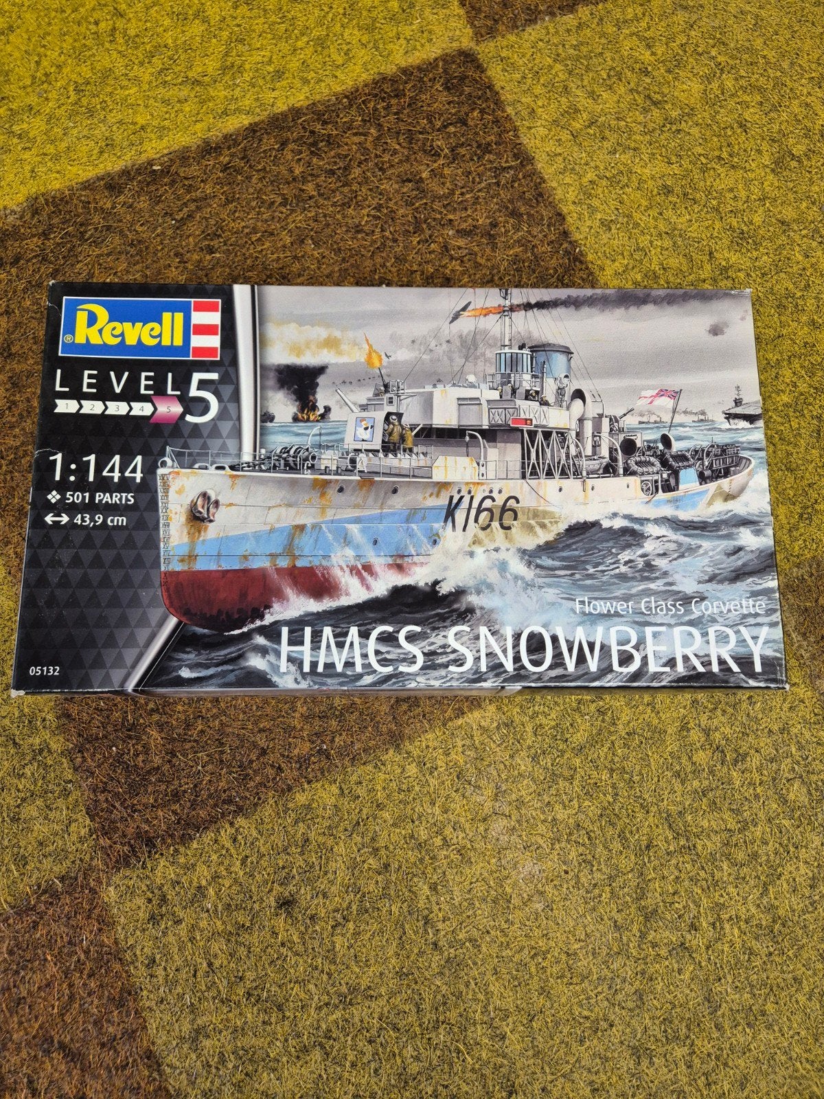 Revell 05132 flower class corvette HMCS SNOWBERRY, Ophalen of Verzenden, Nieuw, 1:200 of kleiner, Revell