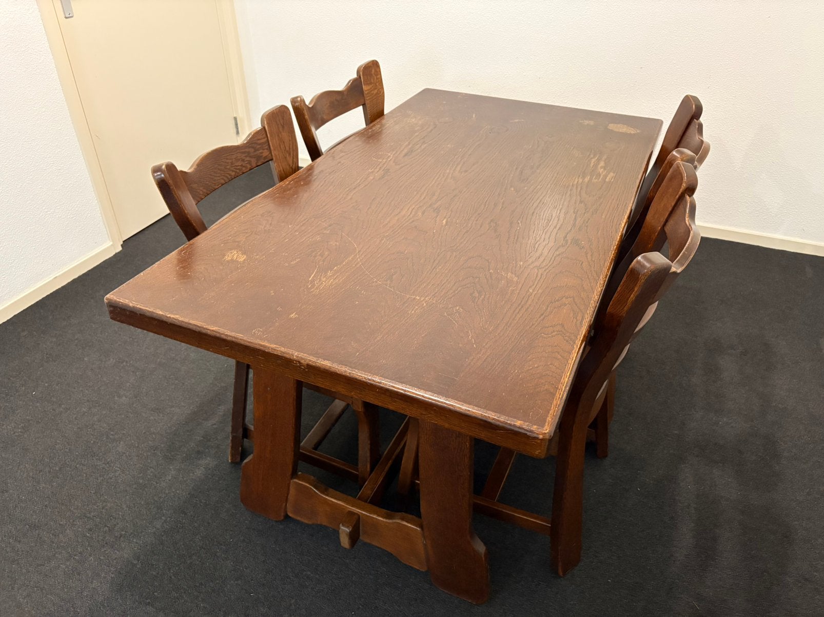 Antieke eiken eettafel met 4 stoelen - 155x85cm
