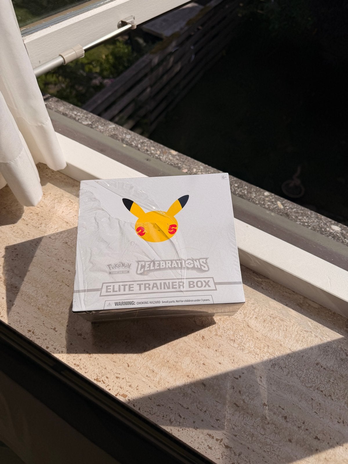 Pokémon Celebrations Elite Trainer Box - Nieuw & Geseald, Ophalen, Nieuw, Overige typen