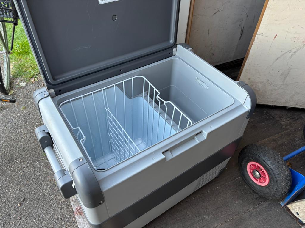 Waeco CFX-65 coolfreeze compressor koelbox op 12v 24v 220v, Ophalen, Gebruikt