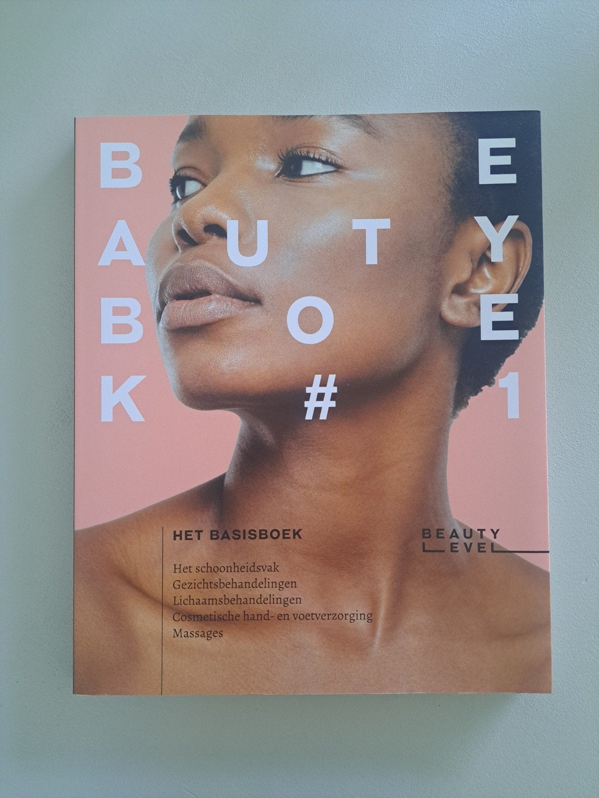 Beautyboek #1: Het Basisboek voor Schoonheidsspecialisten, Ophalen of Verzenden, Zo goed als nieuw, MBO, Onbekend