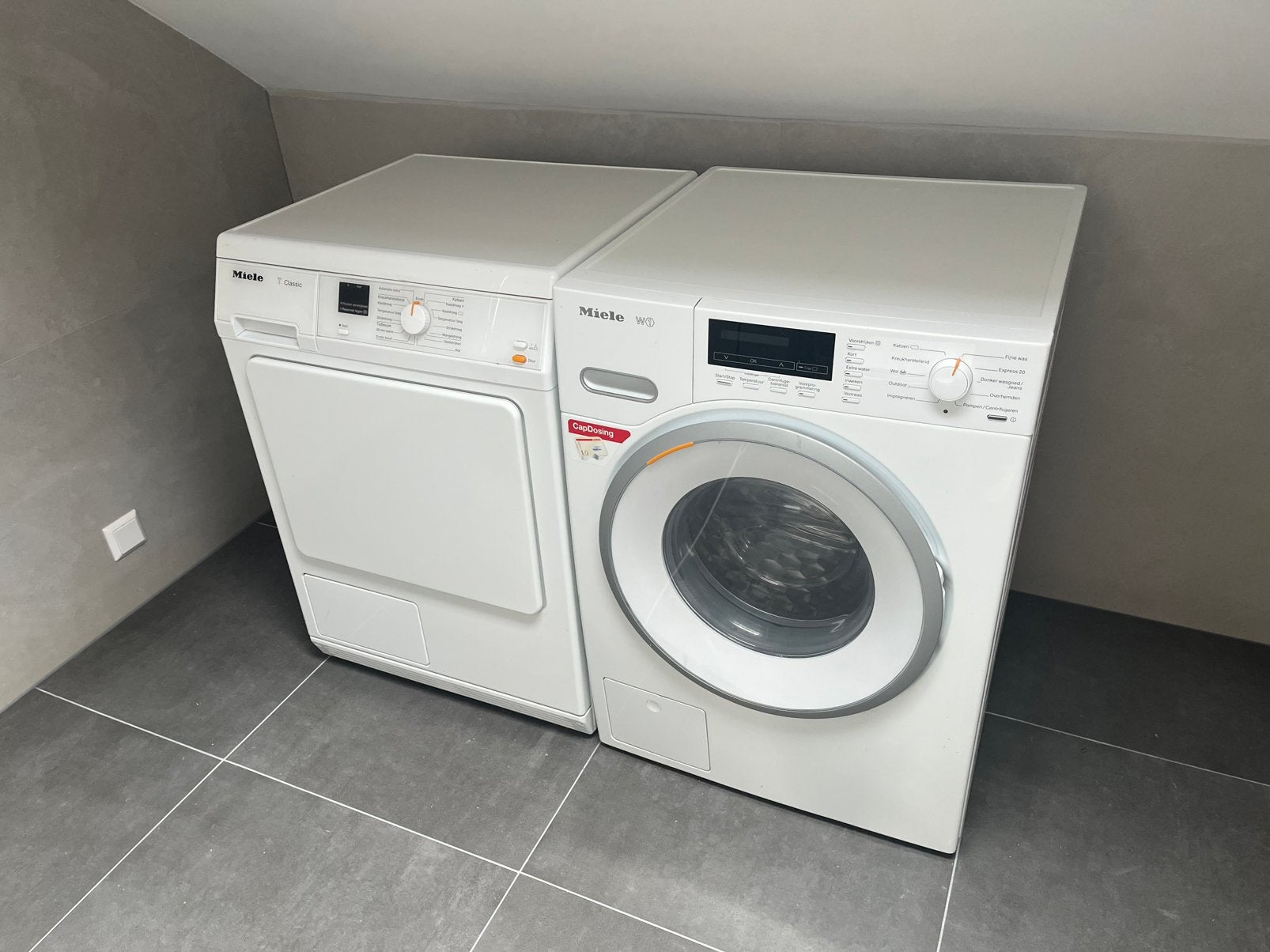 Miele wasmachine en -droger, Witgoed en Apparatuur, Wasmachines, Ophalen, Handwasprogramma, Zo goed als nieuw, Voorlader