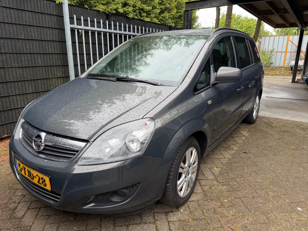 Opel ZAFIRA 1.8 EDITION 7 Persoons, Trekhaak, airco, Auto's, Opel, Voorwielaandrijving, Euro 5, Gebruikt, 4 cilinders