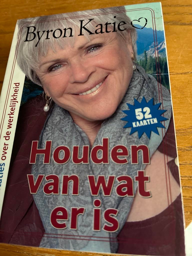 Byron Katie - Houden van wat er is (52 meditaties), Ophalen of Verzenden, Zo goed als nieuw, Spiritualiteit algemeen, Instructieboek