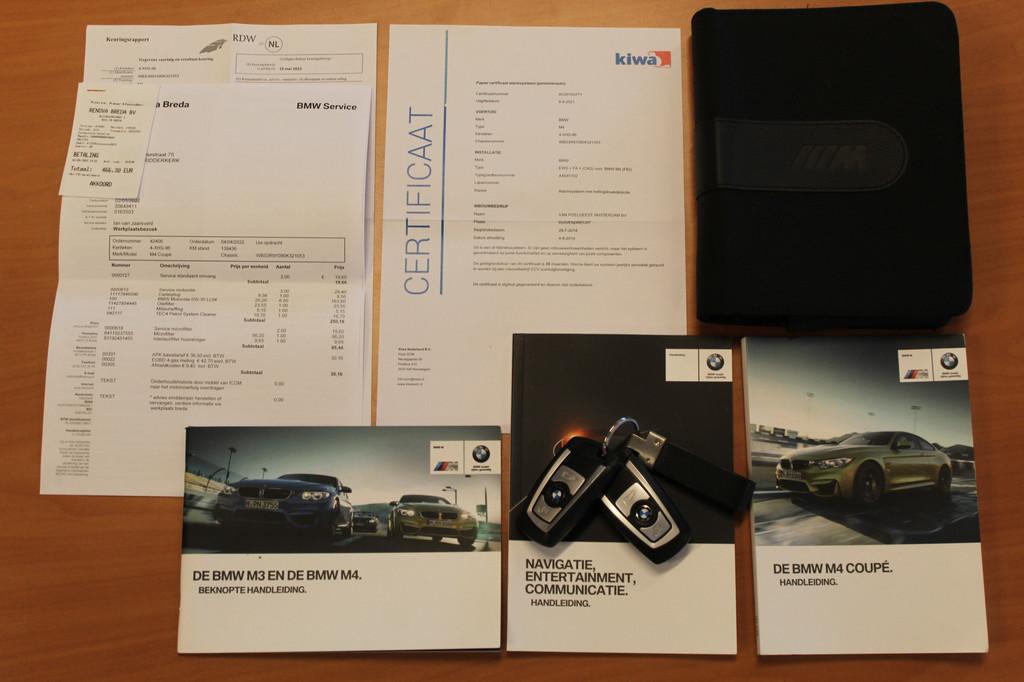 BMW 4 Serie Coupé M4 Nederlandse auto/Dealeronderhouden/M-P, Auto's, Gebruikt, 4-Serie, Met garantie (alle), 4 stoelen