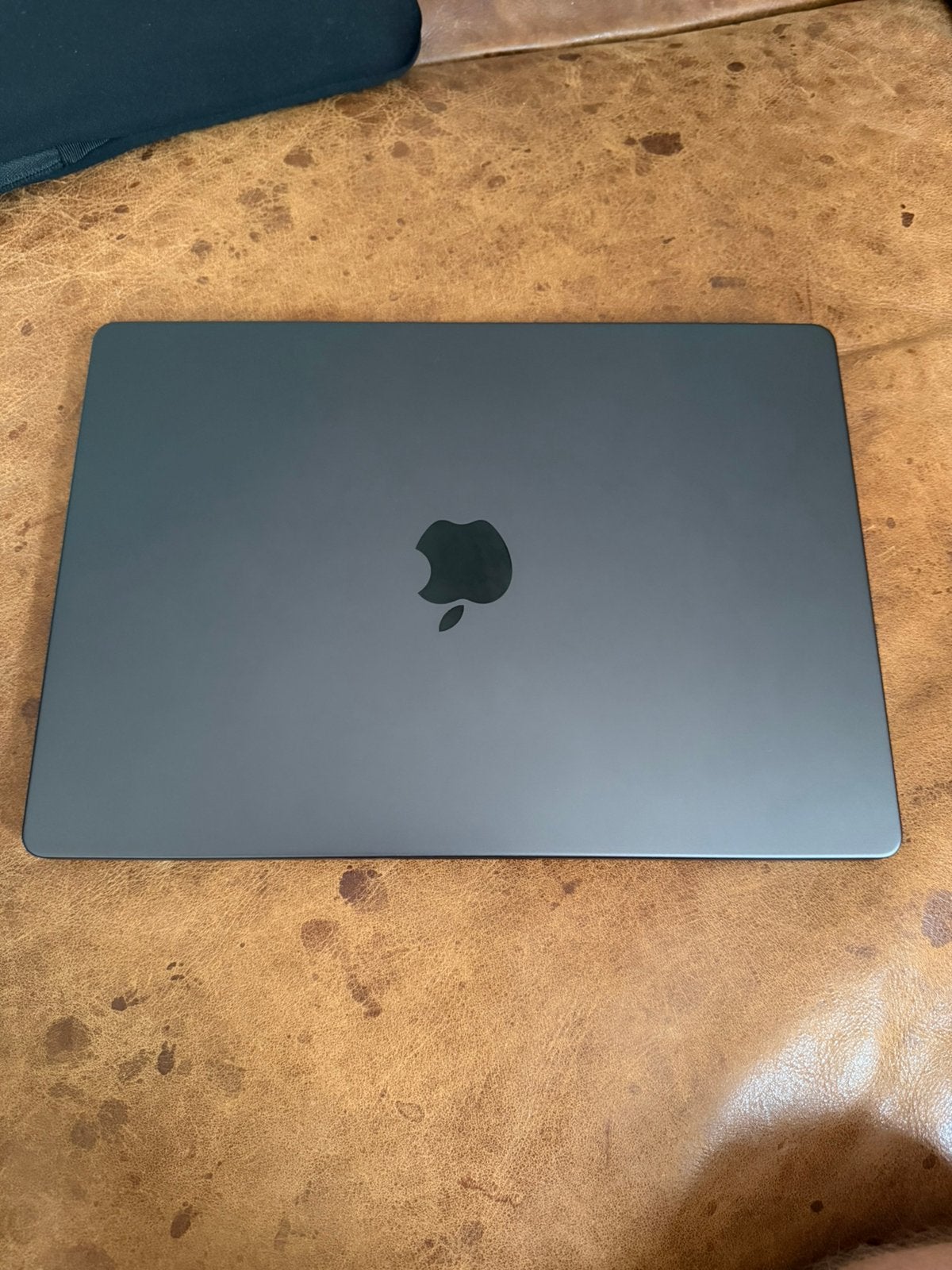 Macbook pro M4, Computers en Software, Windows Laptops, Ophalen, Qwerty, 14 inch, Zo goed als nieuw