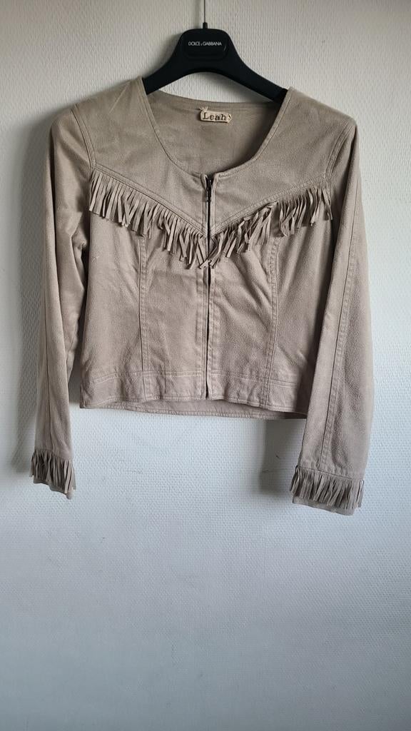 Leah suède look jasje met franjes - Maat M, Kleding | Dames, Jassen | Zomer, Leah, Ophalen of Verzenden, Maat 38/40 (M), Beige