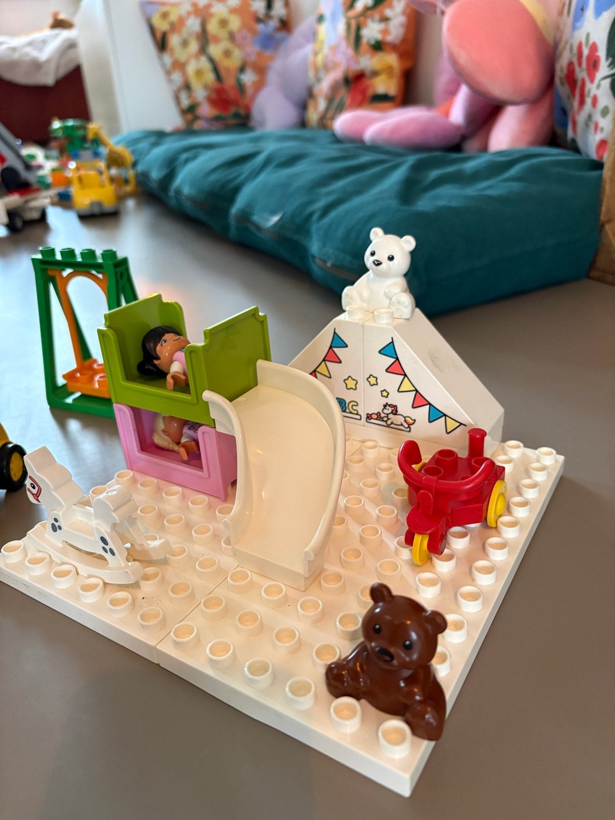 LEGO Duplo Kinderkamer met poppetjes en accessoires, Ophalen of Verzenden, Gebruikt, Overige merken