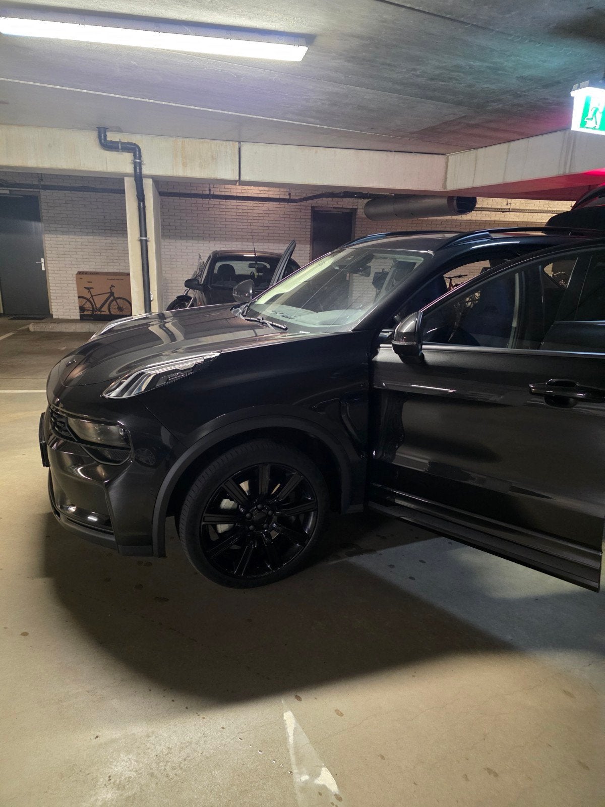 blacked out , range rover velgen , originele velgen nieuw, Auto's, Zwart, SUV of Terreinwagen, Te koop, Hybride Elektrisch/Benzine